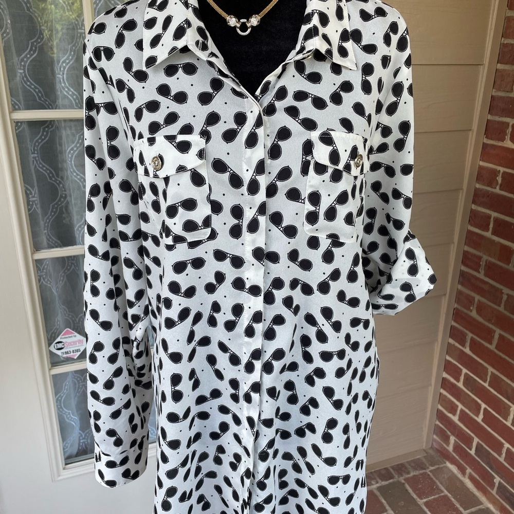 Karl Lagerfeld Paris Monogram Sunglasses Print Shirt Size L 🕶️